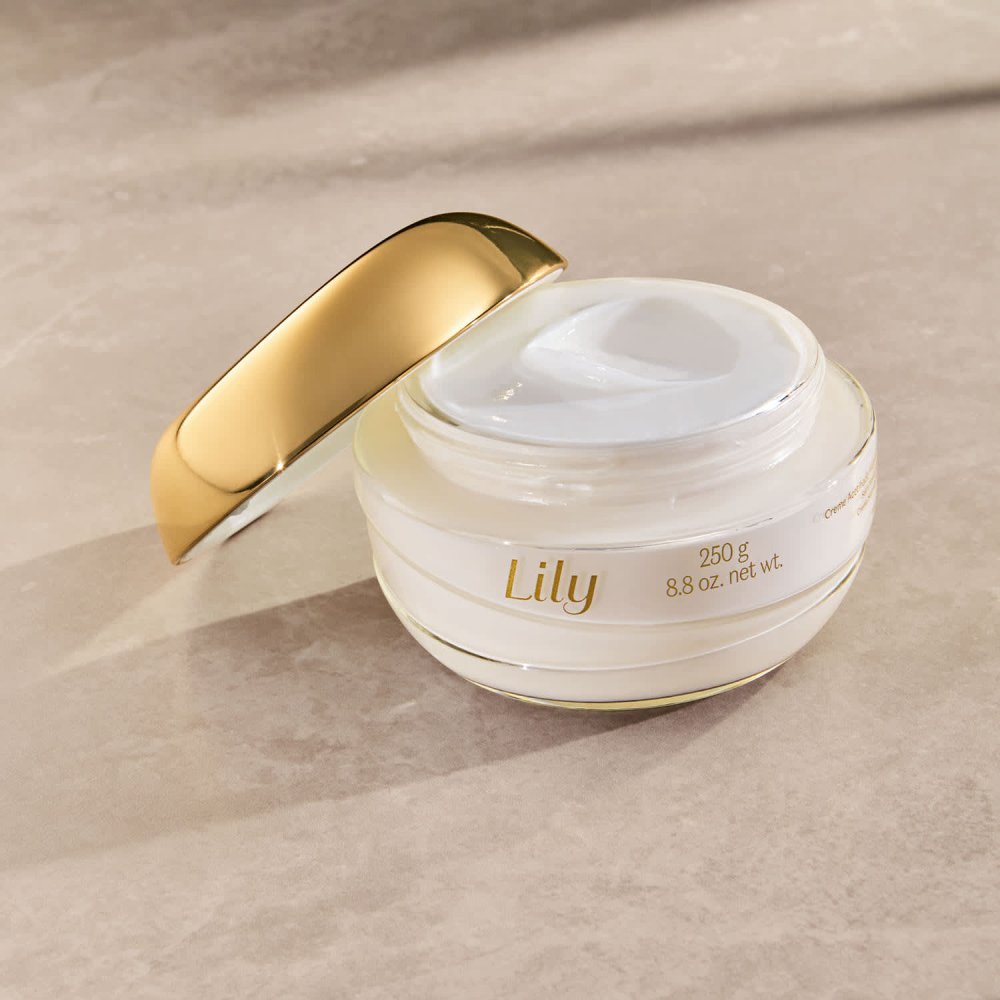 Creme Acetinado Hidratante Desodorante Corporal Lily 250g